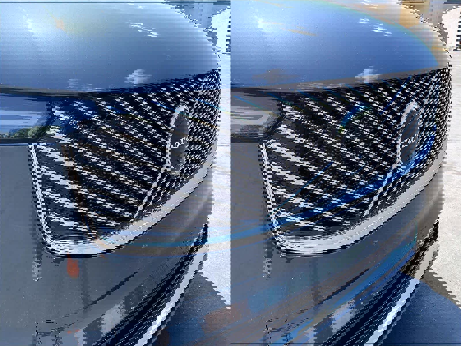 New 2026 Volvo XC90 B6 Plus w/ Protection Package Premier image 34