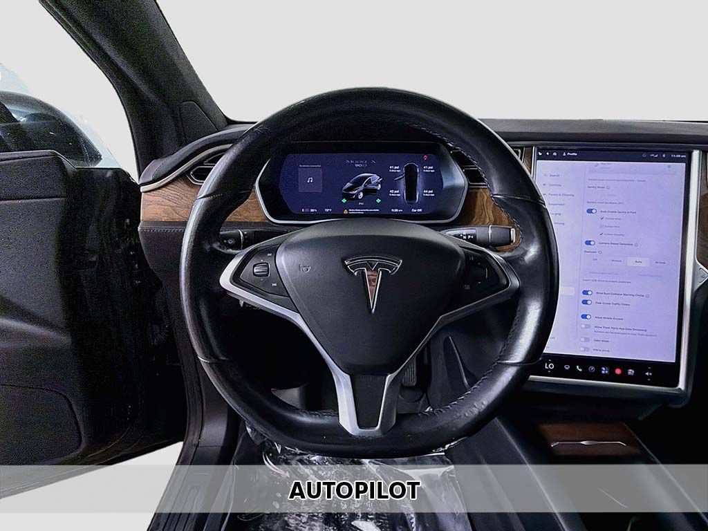 Used 2017 Tesla Model X 90D AWD/4WD image 3