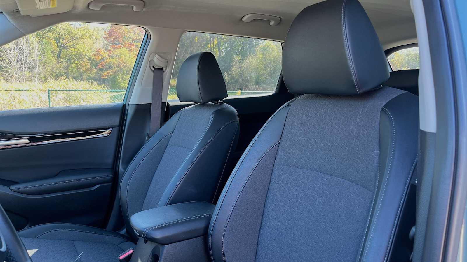 Used 2025 Kia Seltos S AWD/4WD image 28