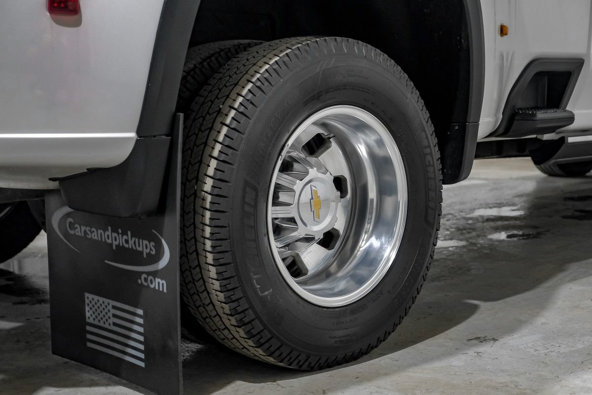 Used 2025 Chevrolet Silverado 3500 High Country w/ High Country Premium Package AWD/4WD image 60