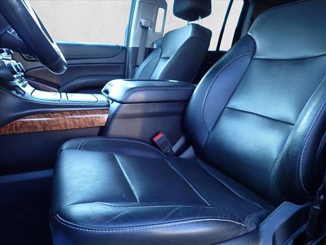 Used 2020 Chevrolet Suburban Premier AWD/4WD image 15
