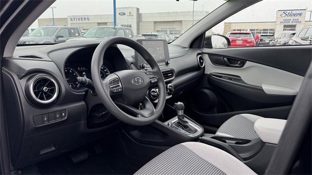 Used 2023 Hyundai Kona SE image 18