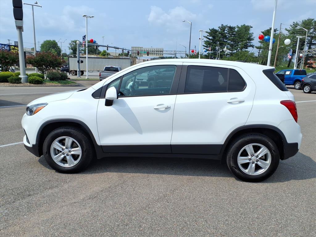 Used 2020 Chevrolet Trax LS w/ Tint and Cruise Package AWD/4WD image 2