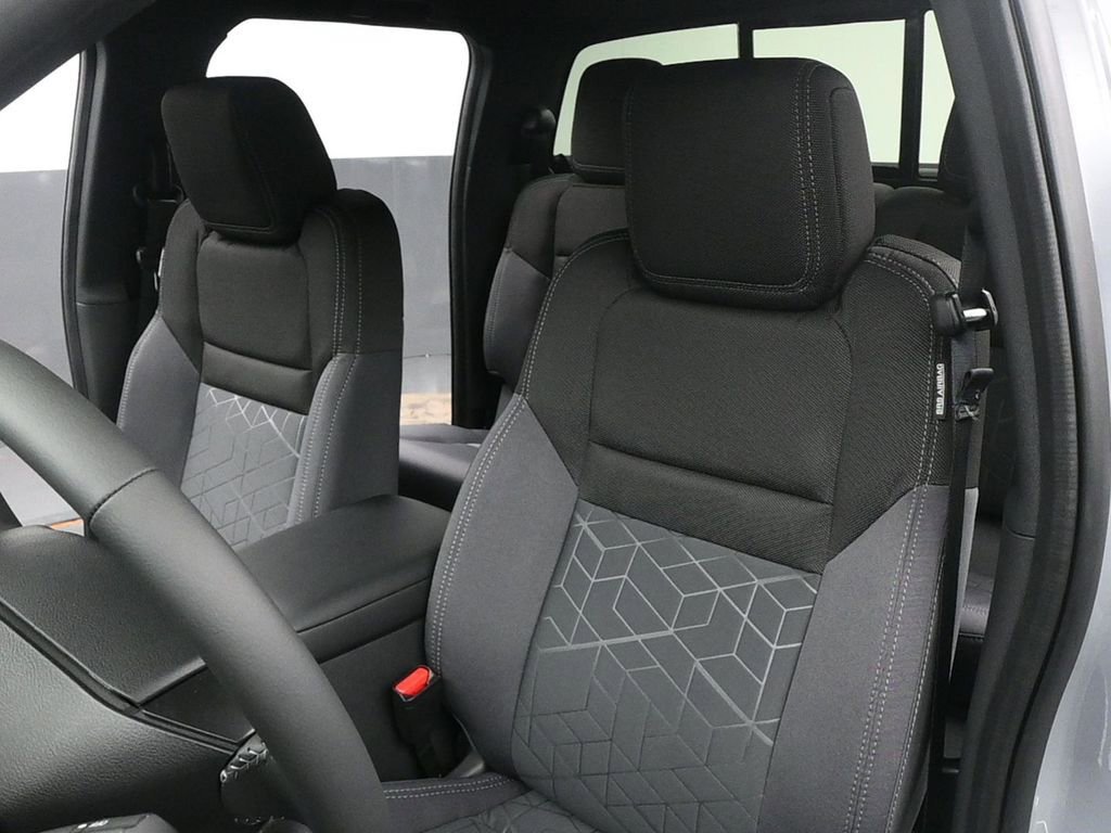 New 2026 Nissan Frontier SV image 10