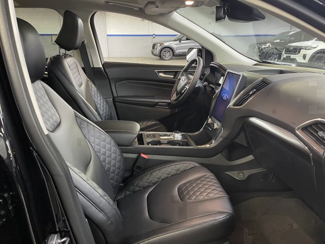 Used 2023 Ford Edge Titanium w/ Class II Trailer Tow Package AWD/4WD image 19