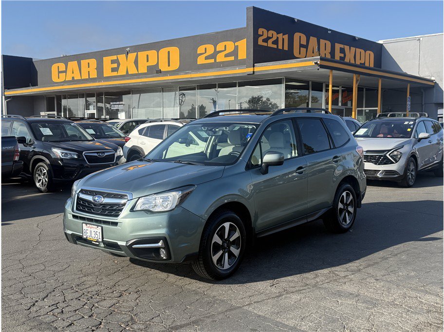 Used 2018 Subaru Forester 2.5i Premium AWD/4WD image 1