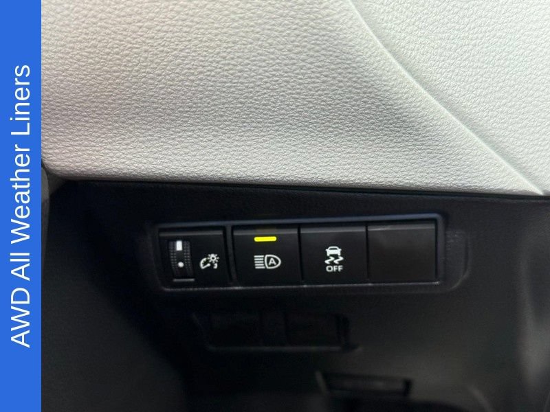 Used 2026 Toyota Corolla Cross L AWD/4WD image 29