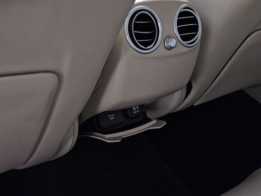 Used 2019 Mercedes-Benz GLC 300 4MATIC w/ Premium Package image 25