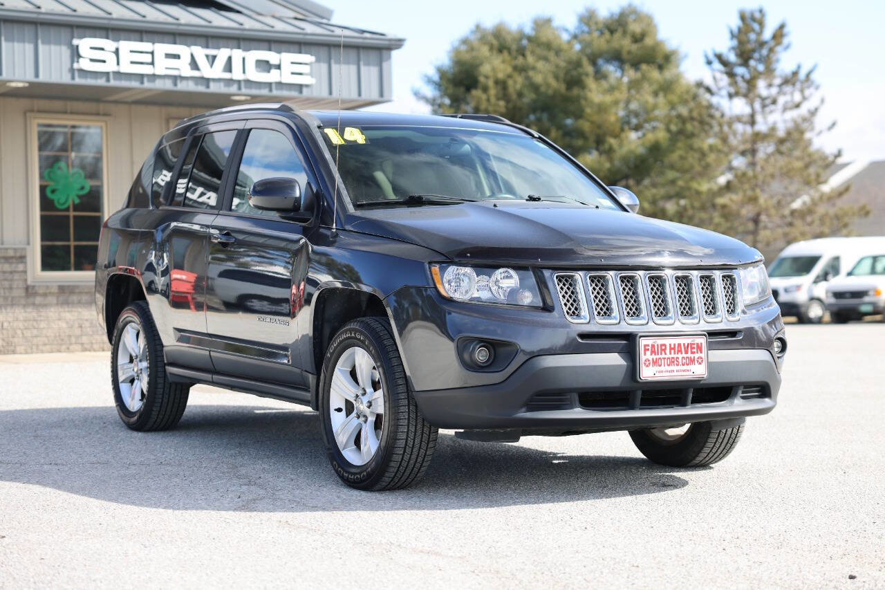 Used 2014 Jeep Compass Latitude w/ Sun/Sound Group image 7