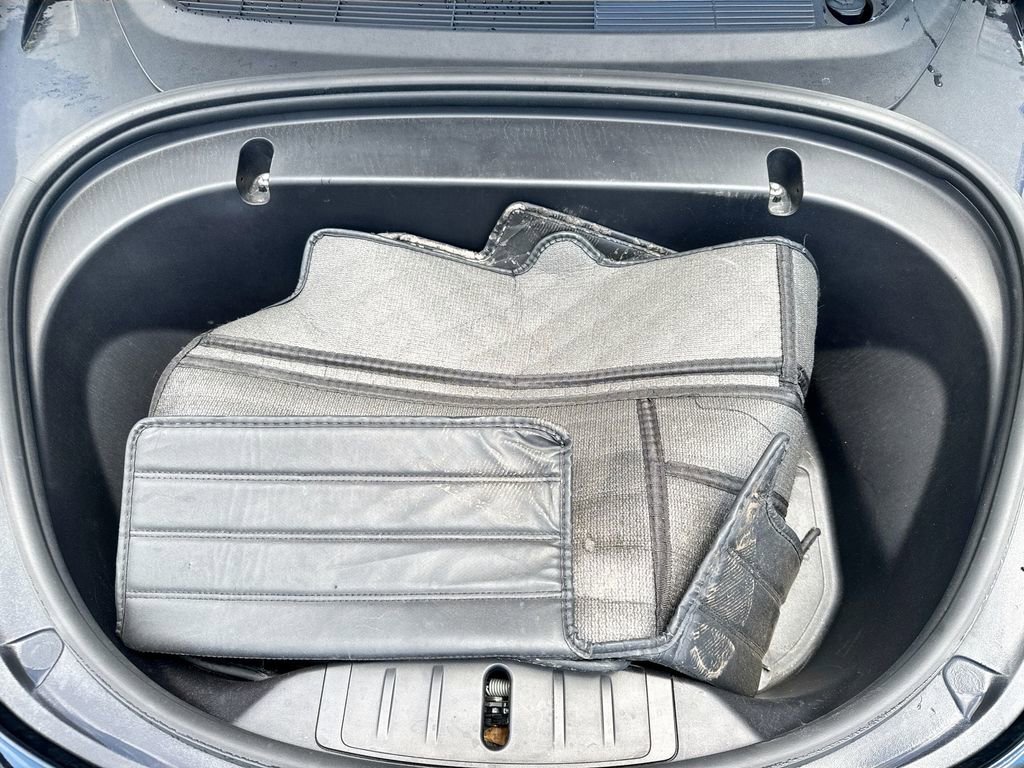 Used 2020 Tesla Model 3 Standard Range image 27