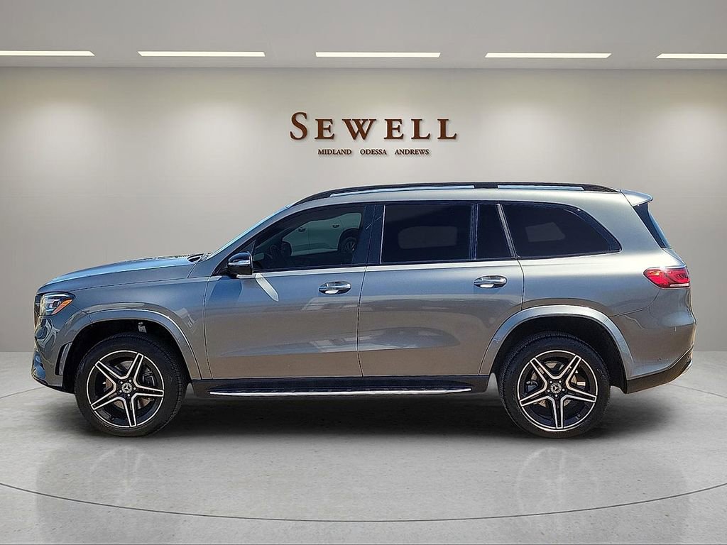 Used 2022 Mercedes-Benz GLS 450 4MATIC image 2