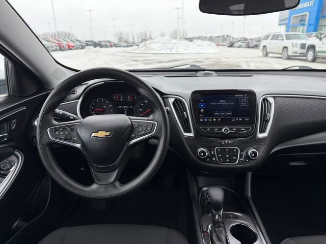 Used 2025 Chevrolet Malibu LT image 31
