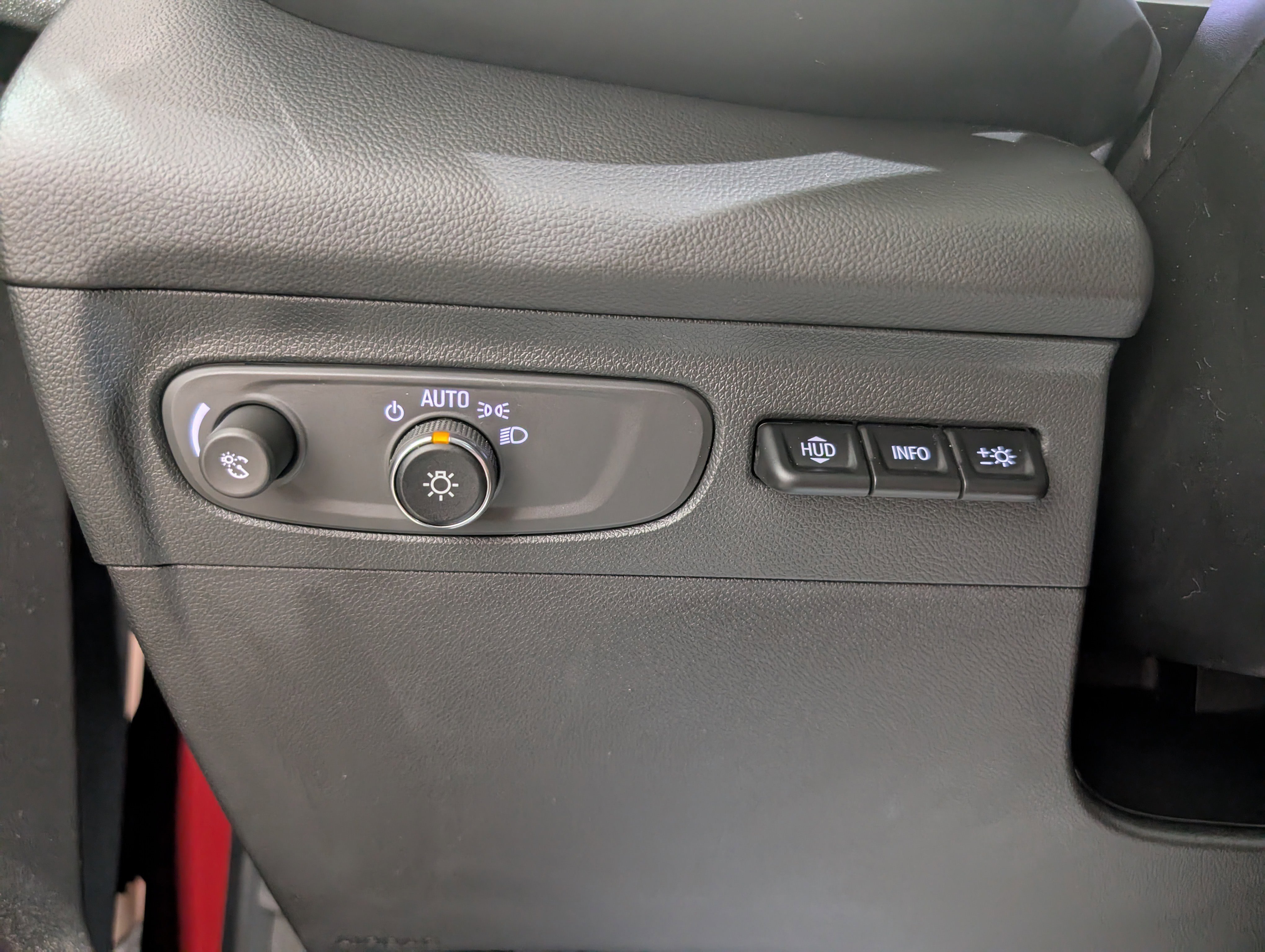 Used 2023 Buick Envision Avenir image 21