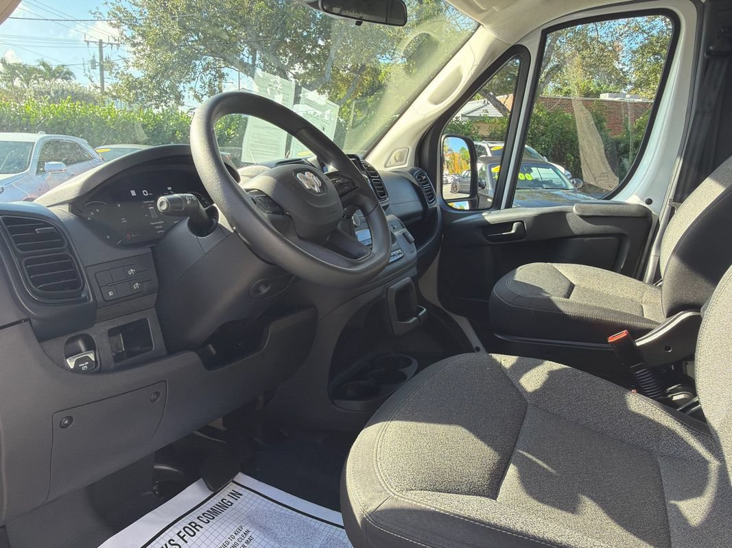 Used 2025 RAM ProMaster 2500 w/ U-Haul Equipment Group FWD image 11