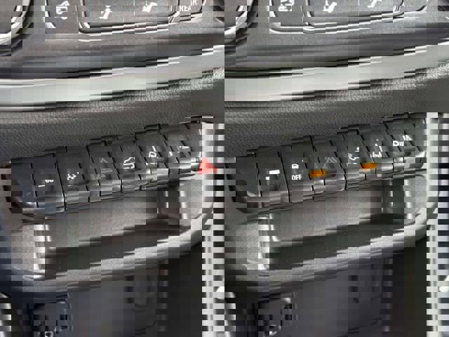 Used 2022 Chevrolet Colorado LT w/ Safety Package image 26