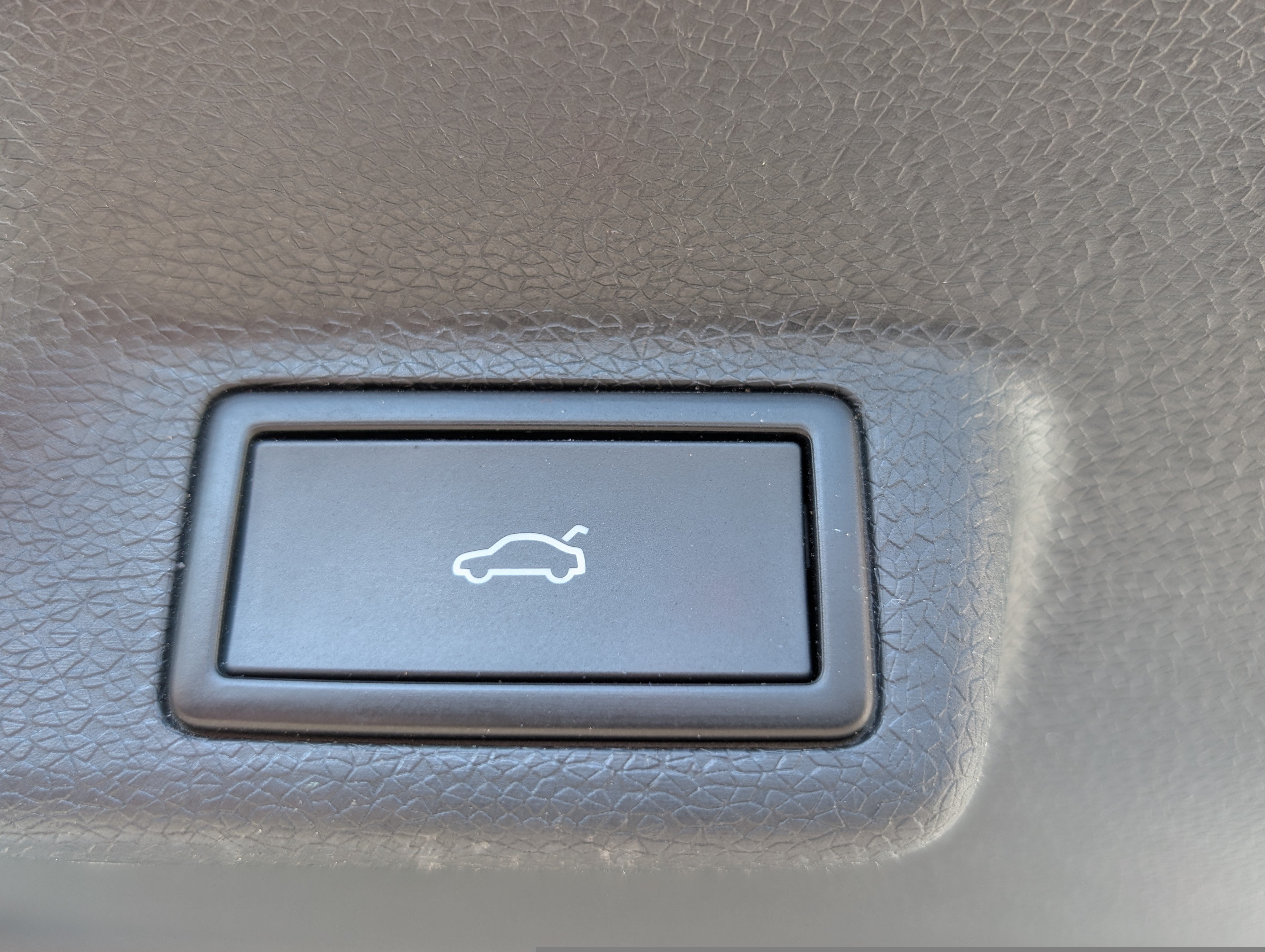Used 2025 Volkswagen ID. Buzz 1st Edition AWD/4WD image 15