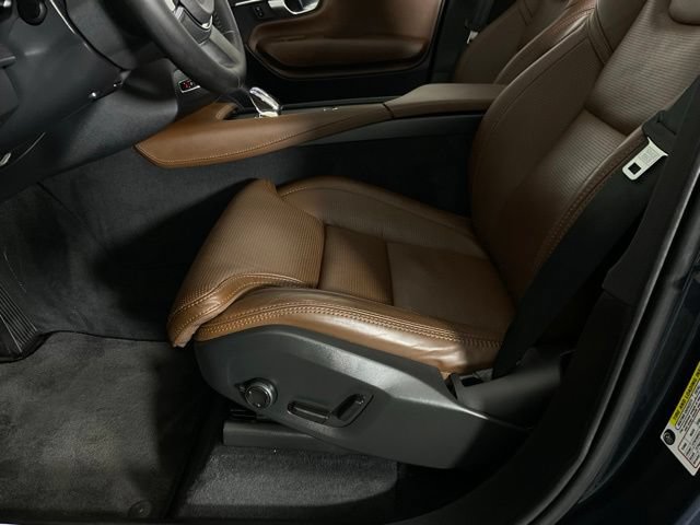 Certified 2024 Volvo XC90 T8 Ultimate AWD/4WD image 30