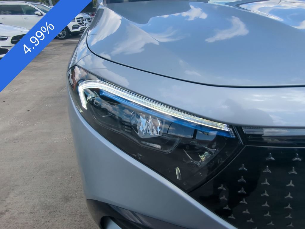 Used 2024 Mercedes-Benz EQB 300 4MATIC image 23