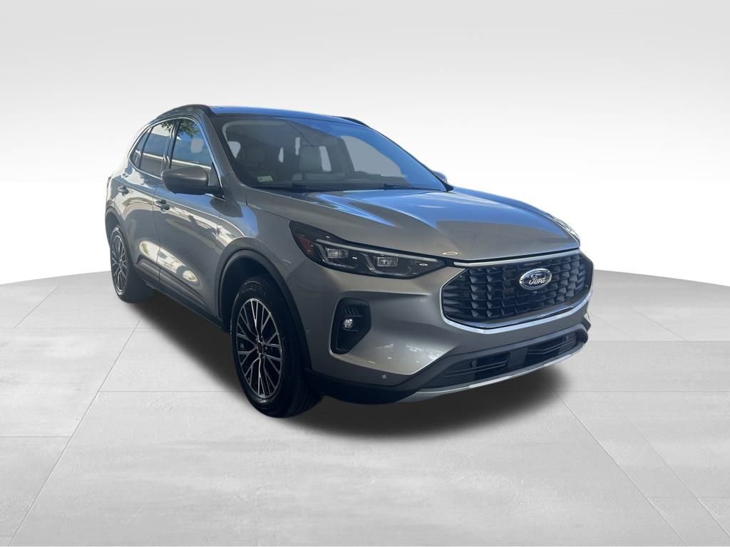 Certified 2024 Ford Escape SE w/ PHEV Premium Package video 2