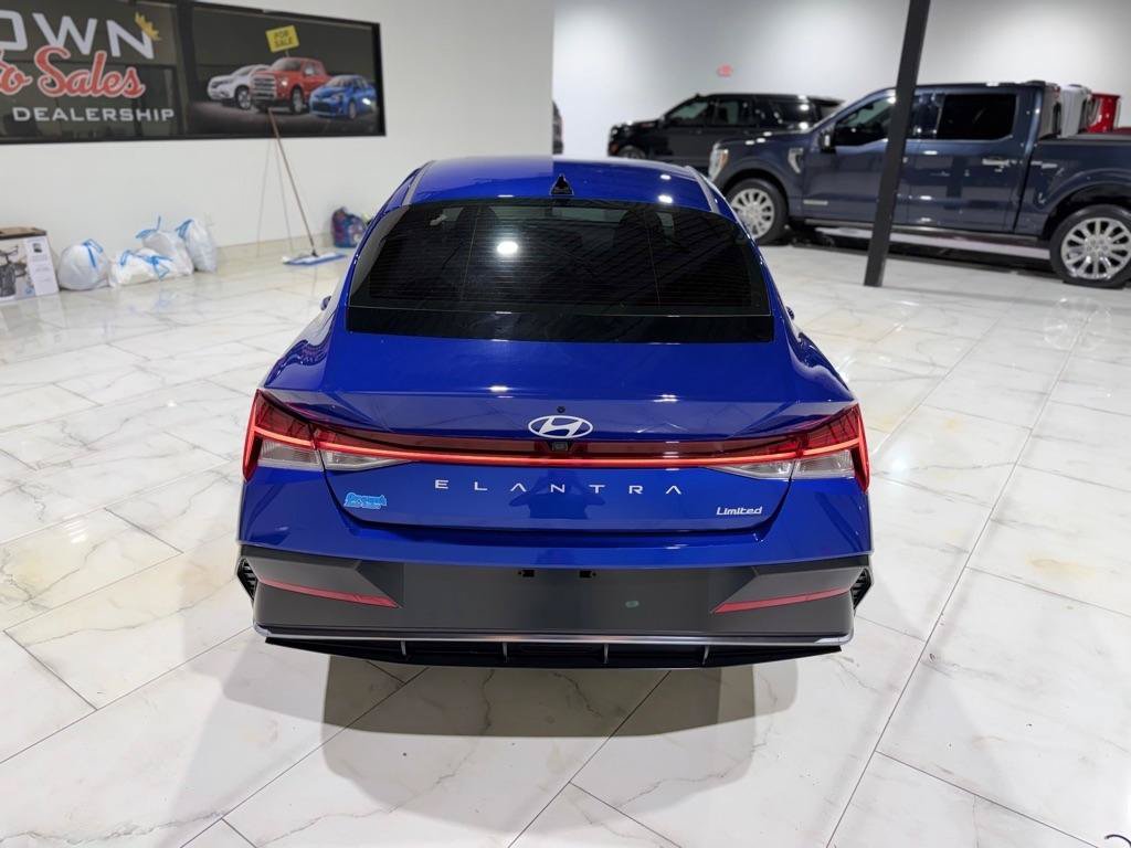 Used 2026 Hyundai Elantra Limited FWD image 10