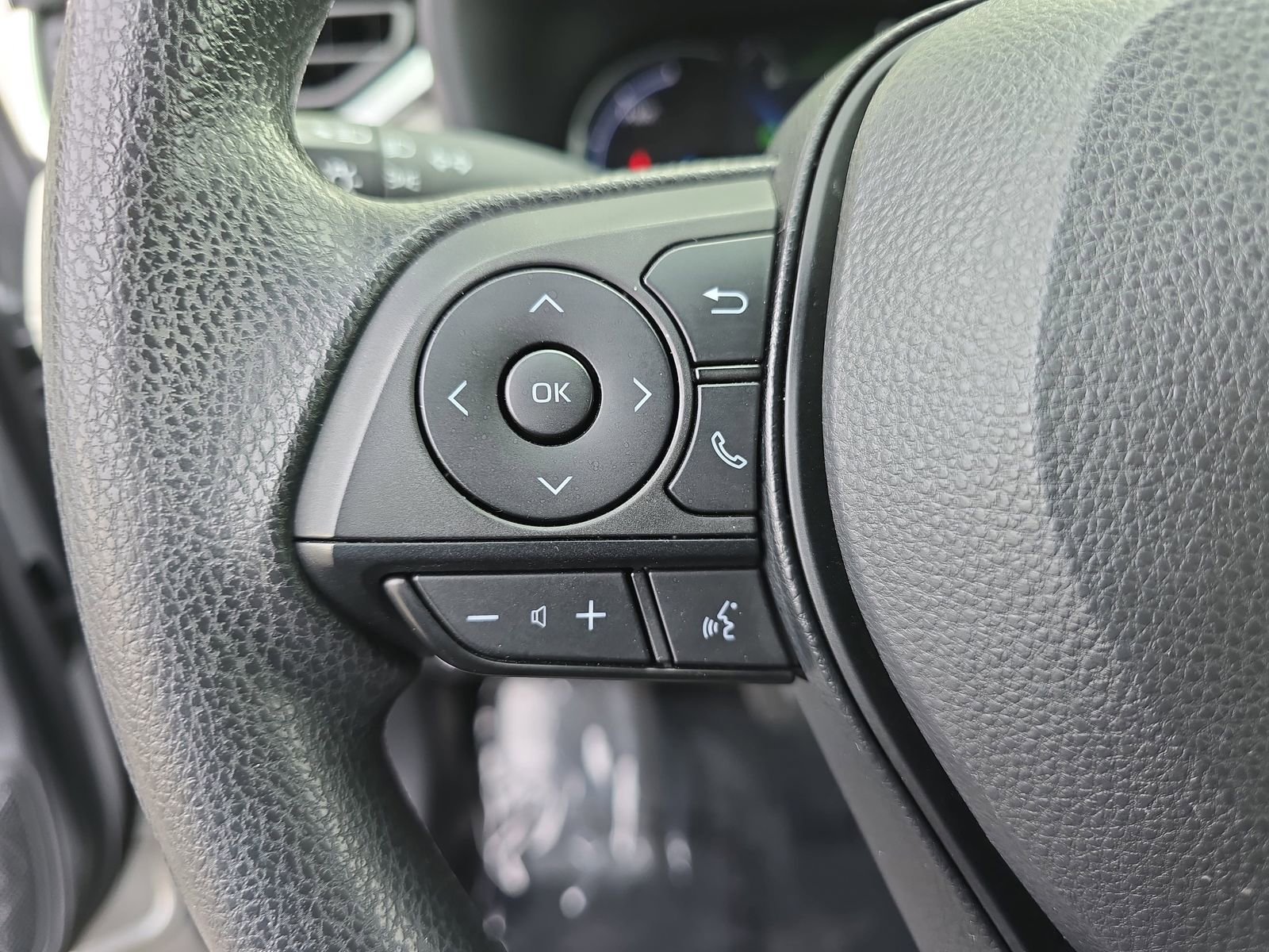 Used 2024 Toyota RAV4 XLE image 22