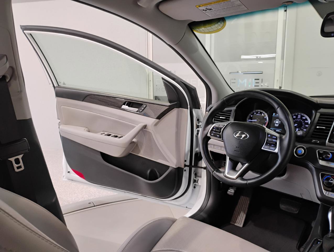 Used 2018 Hyundai Sonata Limited image 45