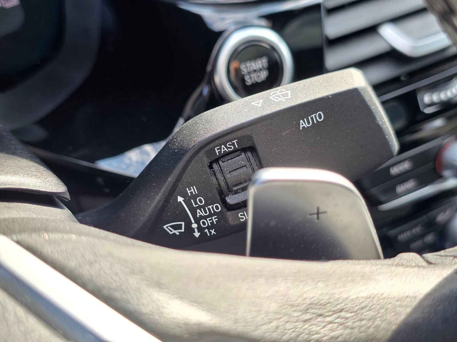 Used 2020 BMW 530e w/ Premium Package image 36