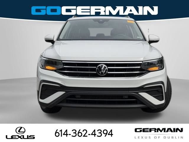 Used 2024 Volkswagen Tiguan SE AWD/4WD image 2