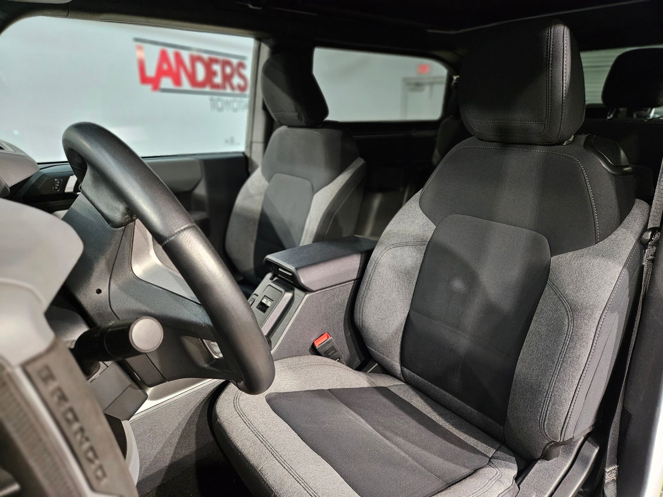 Used 2023 Ford Bronco Big Bend image 23