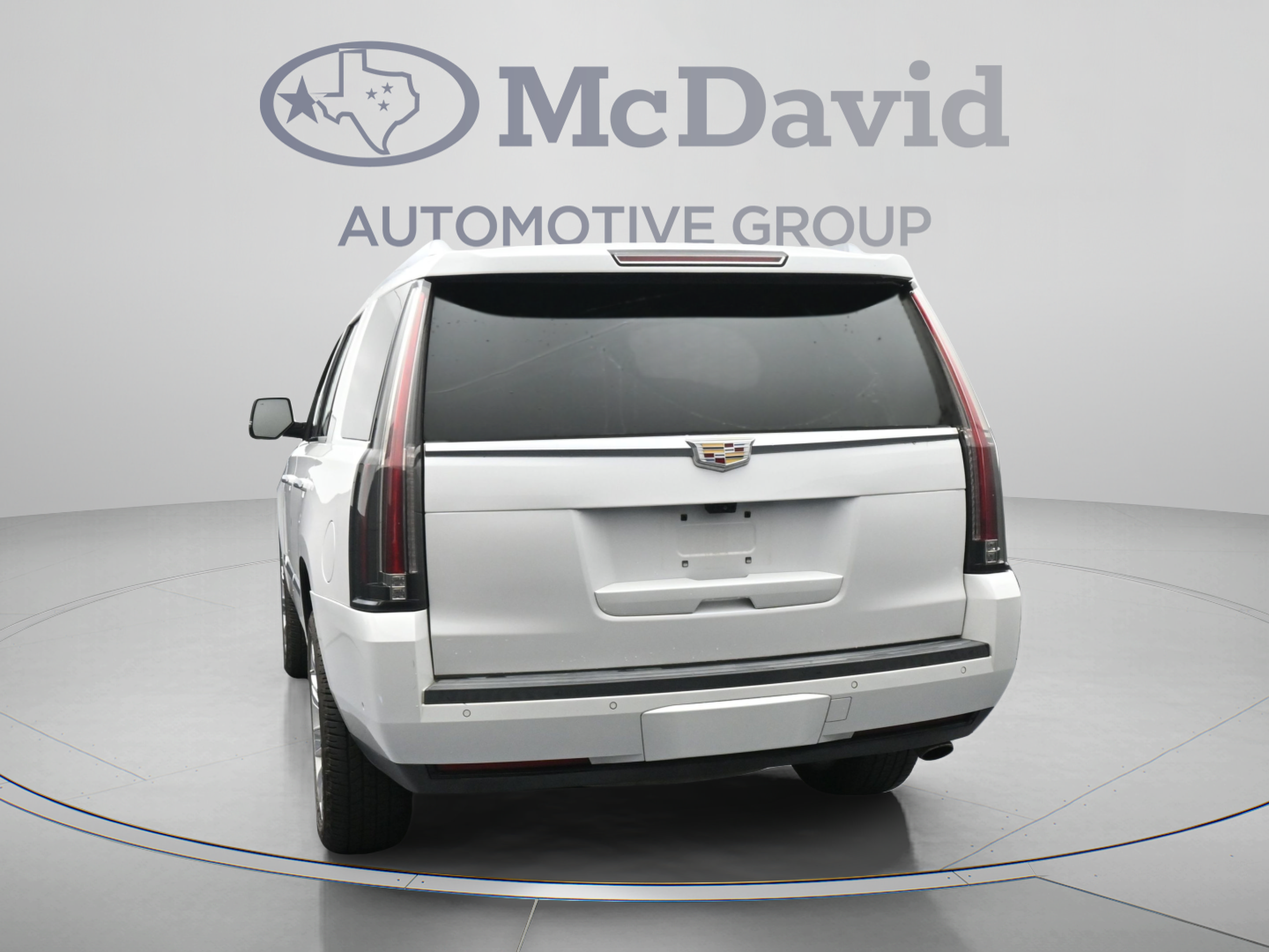 Used 2019 Cadillac Escalade Platinum AWD/4WD image 7