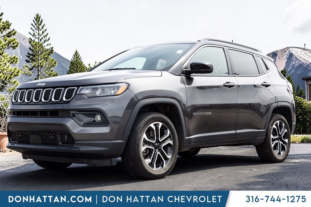 Used 2024 Jeep Compass Limited AWD/4WD image 1