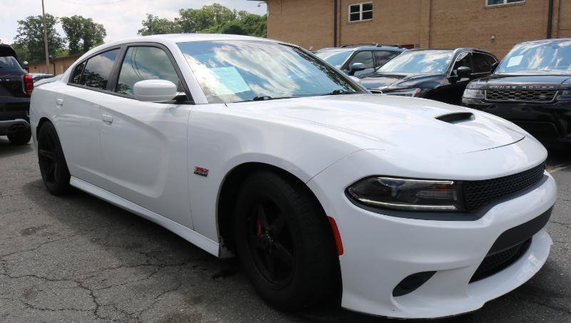Used 2017 Dodge Charger R/T Scat Pack w/ Beats Audio Group RWD image 3