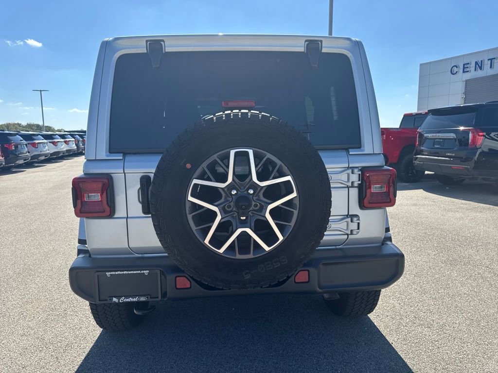 Used 2024 Jeep Wrangler Sahara w/ Technology Group image 4