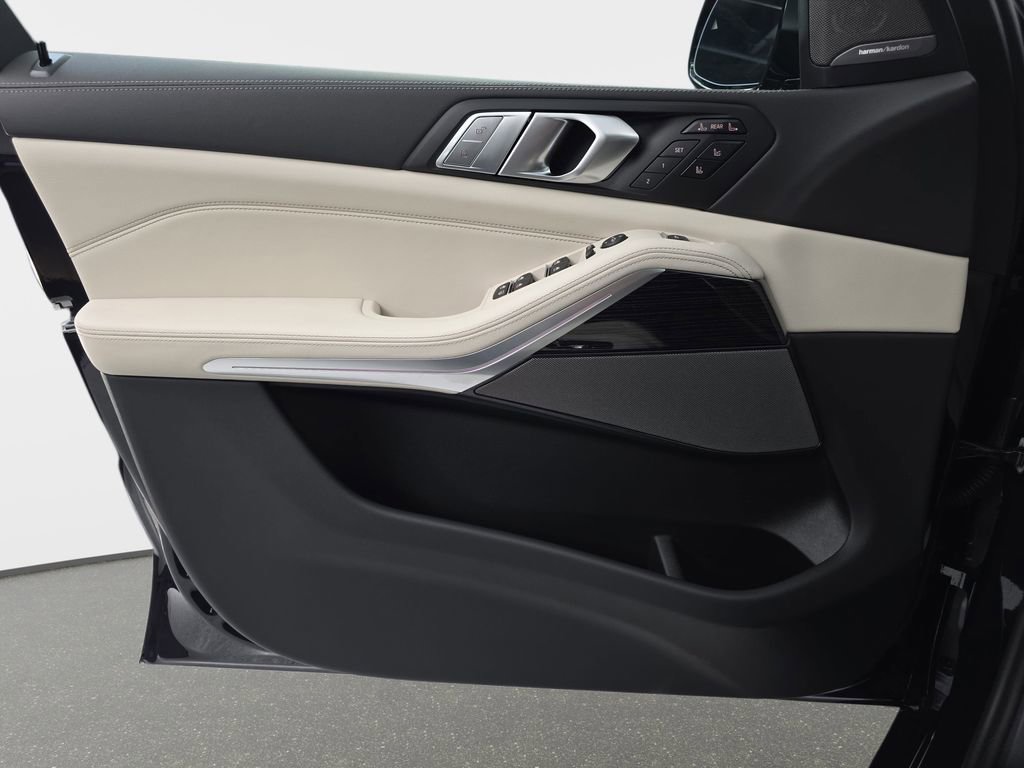 New 2026 BMW X7 M60i image 27