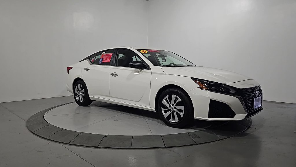 Used 2025 Nissan Altima 2.5 S FWD image 8