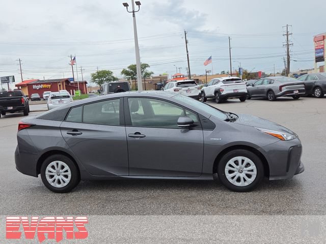 Certified 2022 Toyota Prius LE FWD image 2