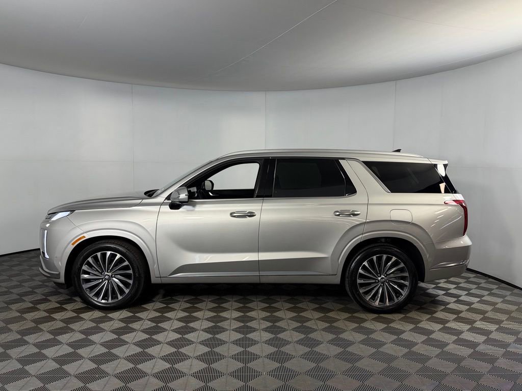 Used 2025 Hyundai Palisade Calligraphy image 9