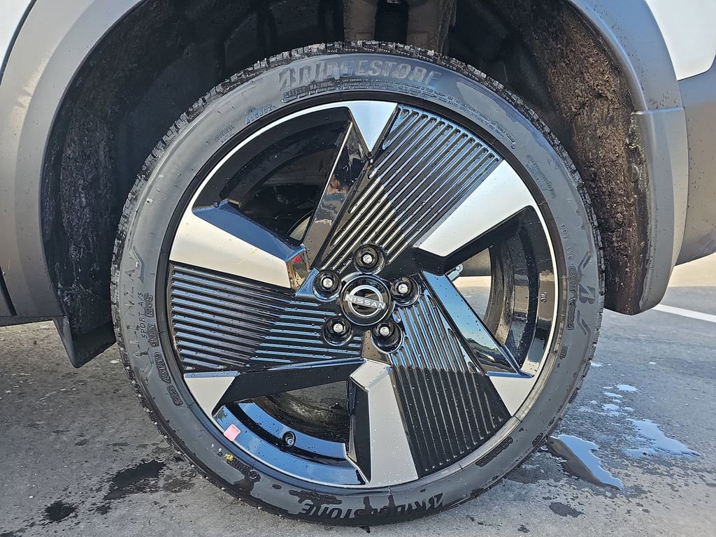 New 2026 Nissan Kicks SR FWD image 35