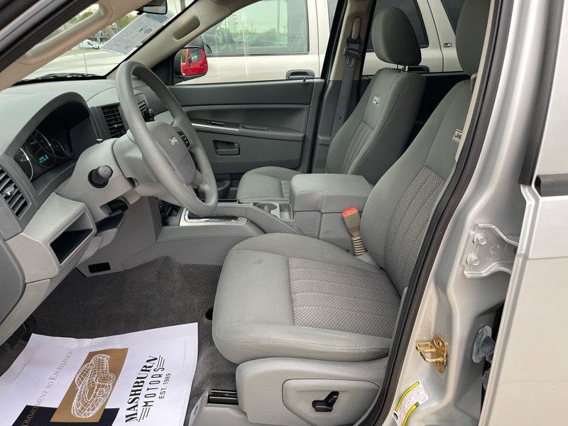 Used 2006 Jeep Grand Cherokee Laredo AWD/4WD image 22