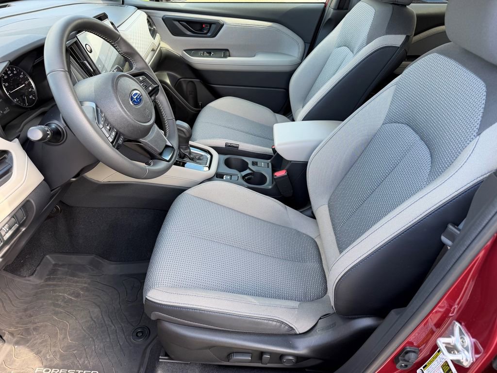 Used 2025 Subaru Forester Premium w/ Convenience Package #1 AWD/4WD image 3