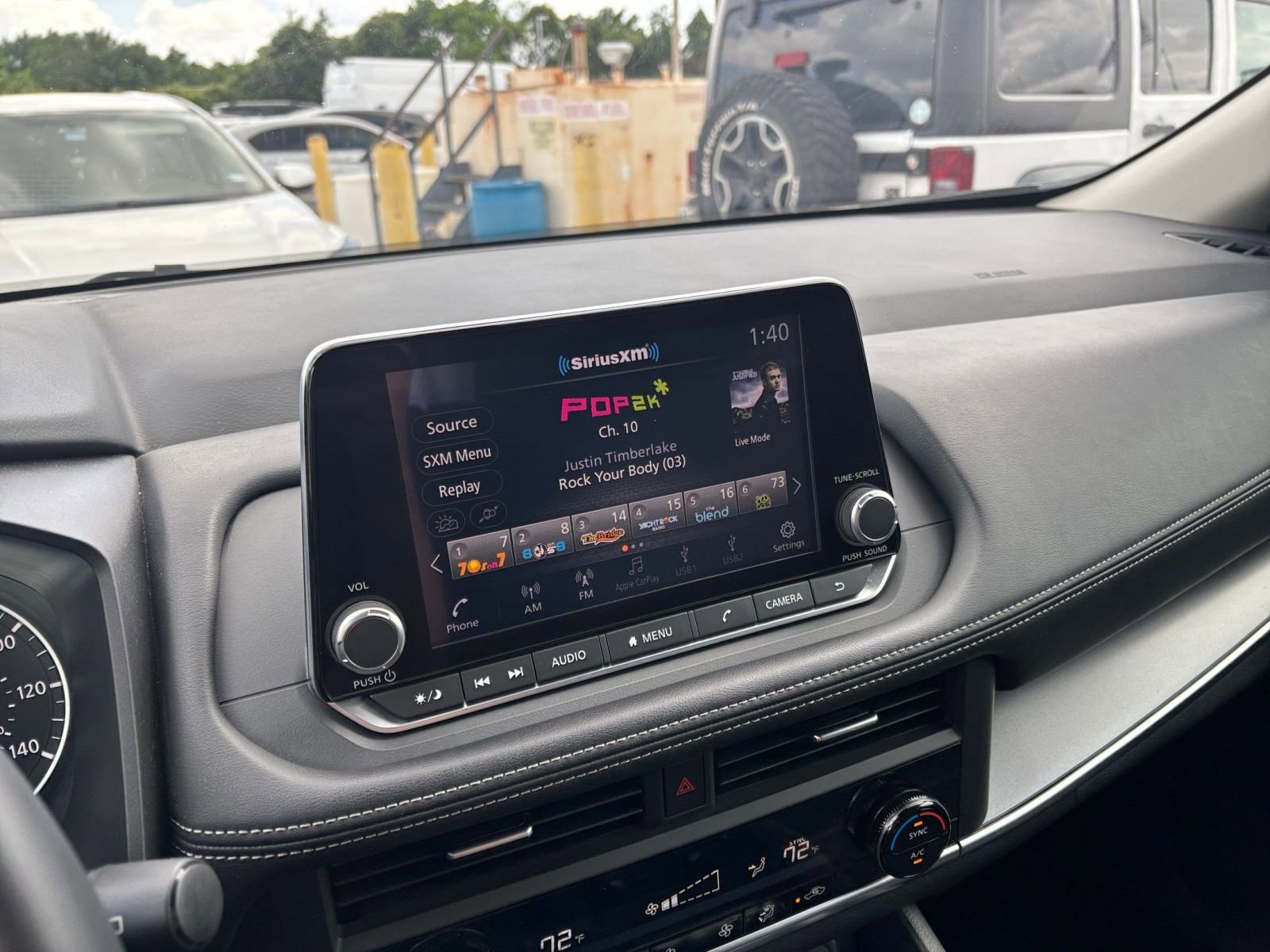 Used 2025 Nissan Rogue SV FWD image 20