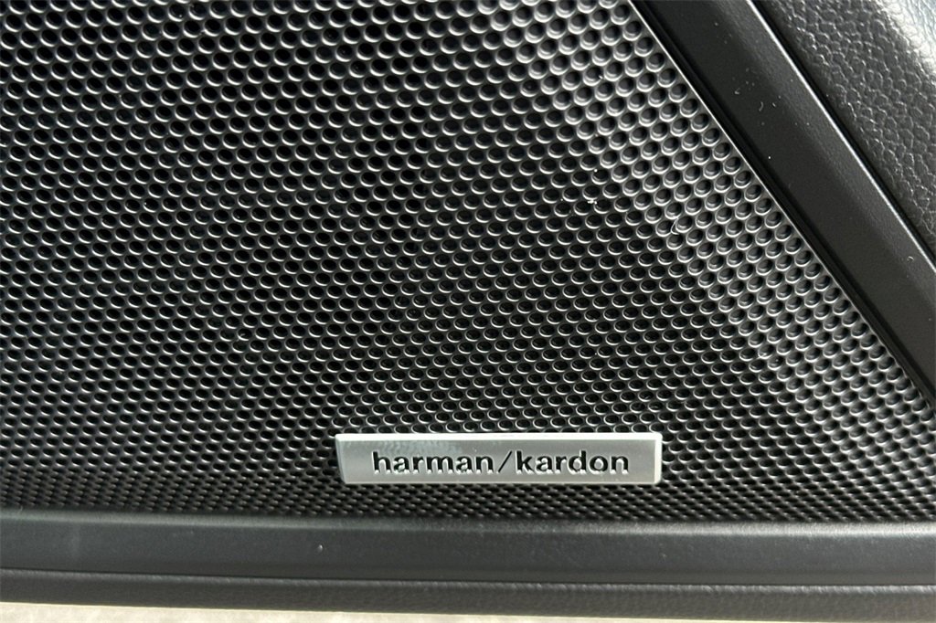 New 2025 Subaru Outback Touring XT w/ Popular Package #2 image 21