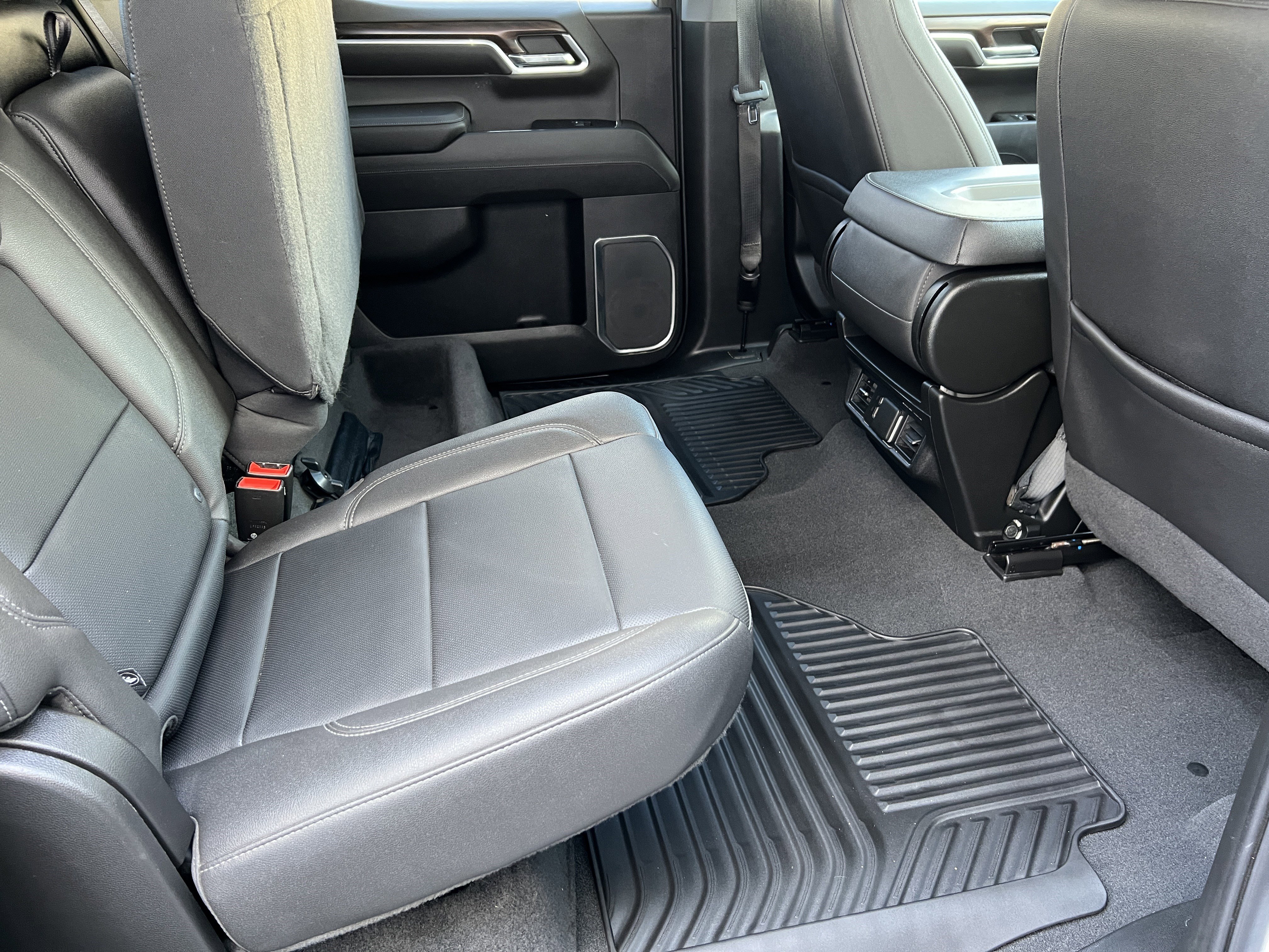 Used 2022 GMC Sierra 1500 SLT w/ X31 Off-Road Package AWD/4WD image 19