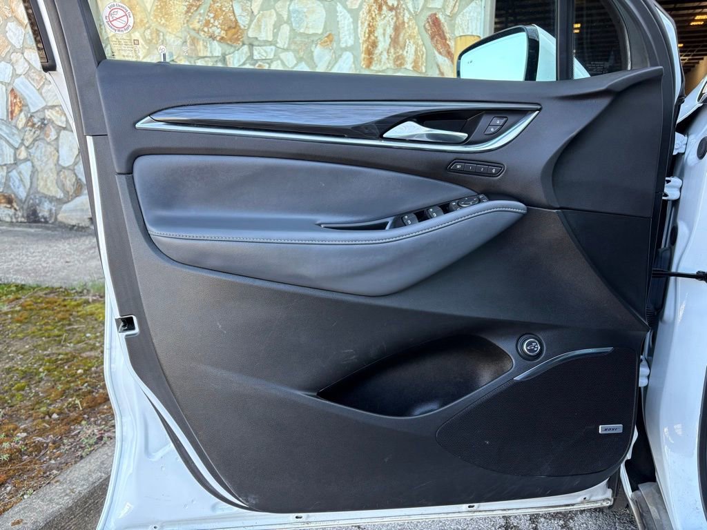 Used 2024 Buick Enclave Premium image 19