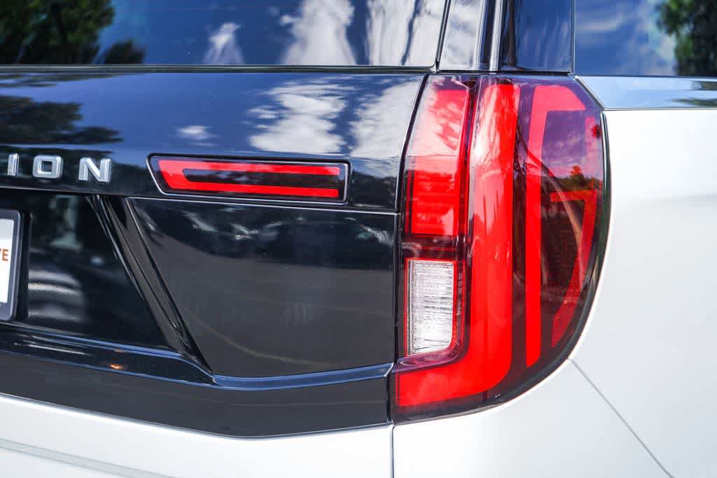 Used 2025 Ford Expedition Max Platinum AWD/4WD image 7