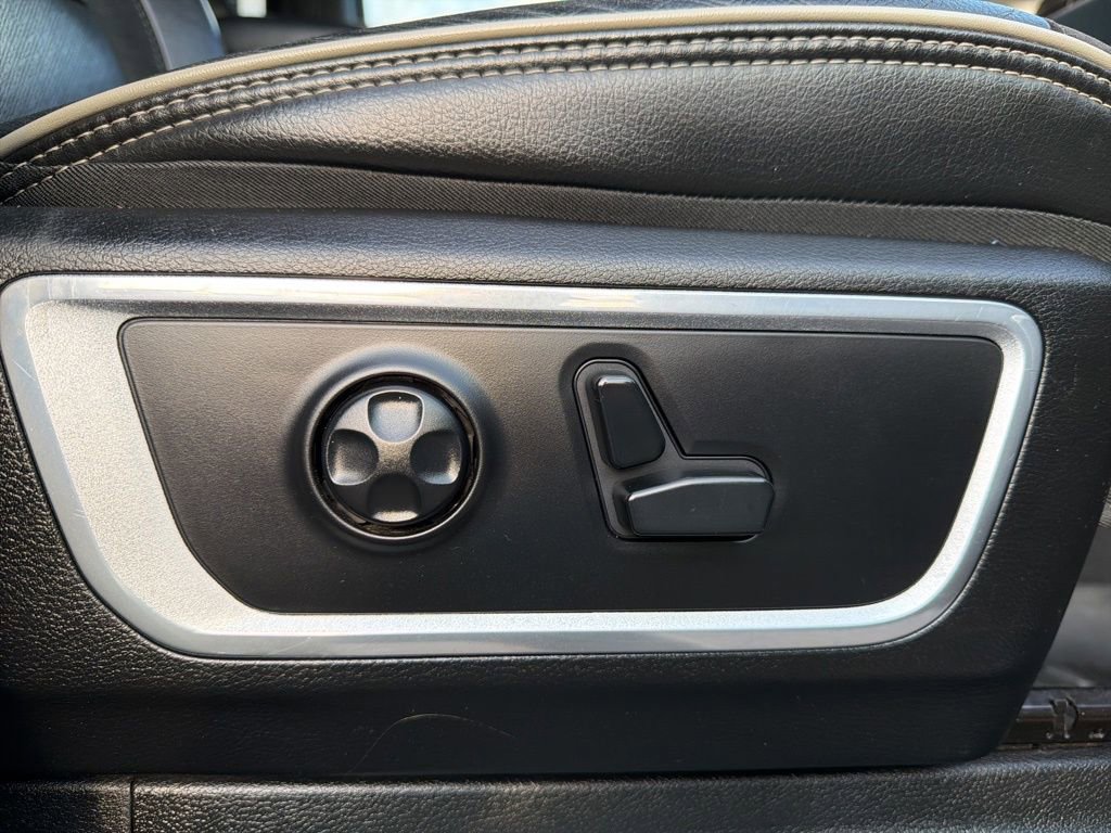 Used 2019 RAM 1500 Laramie AWD/4WD image 27