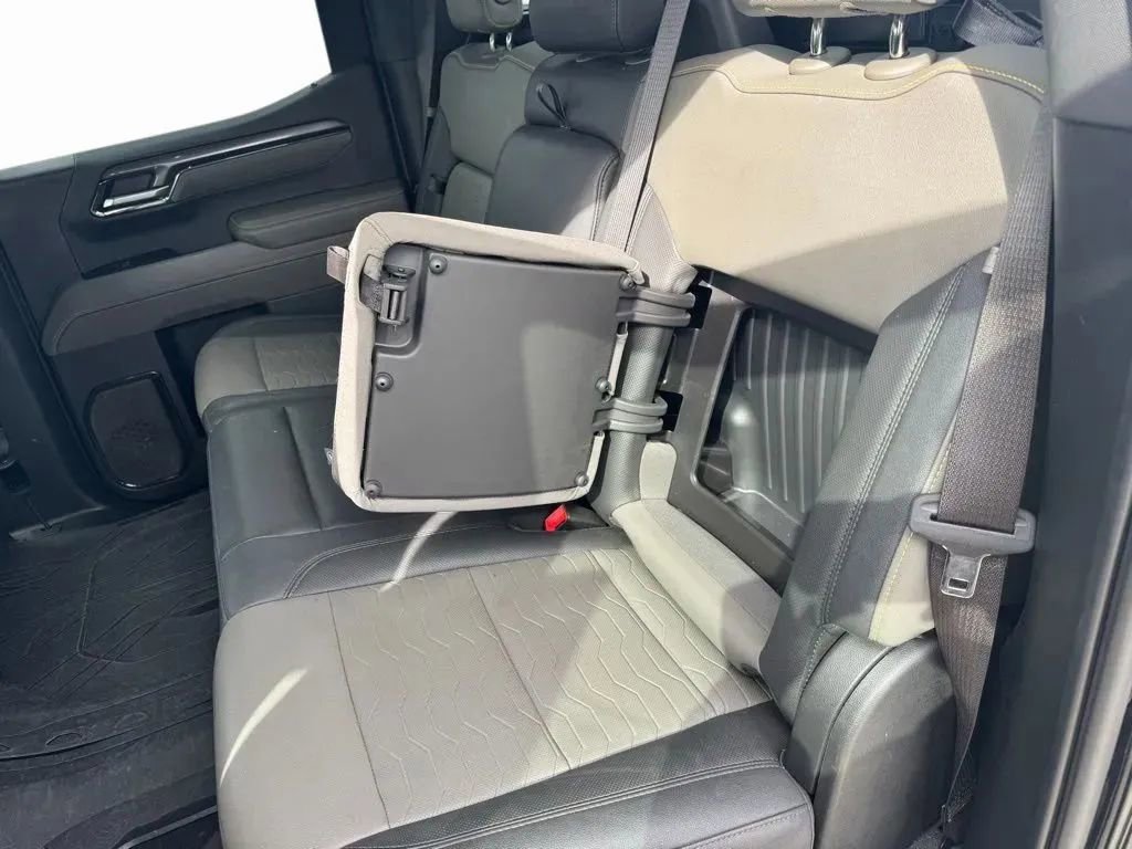 Used 2024 Chevrolet Silverado 1500 ZR2 w/ Technology Package image 17