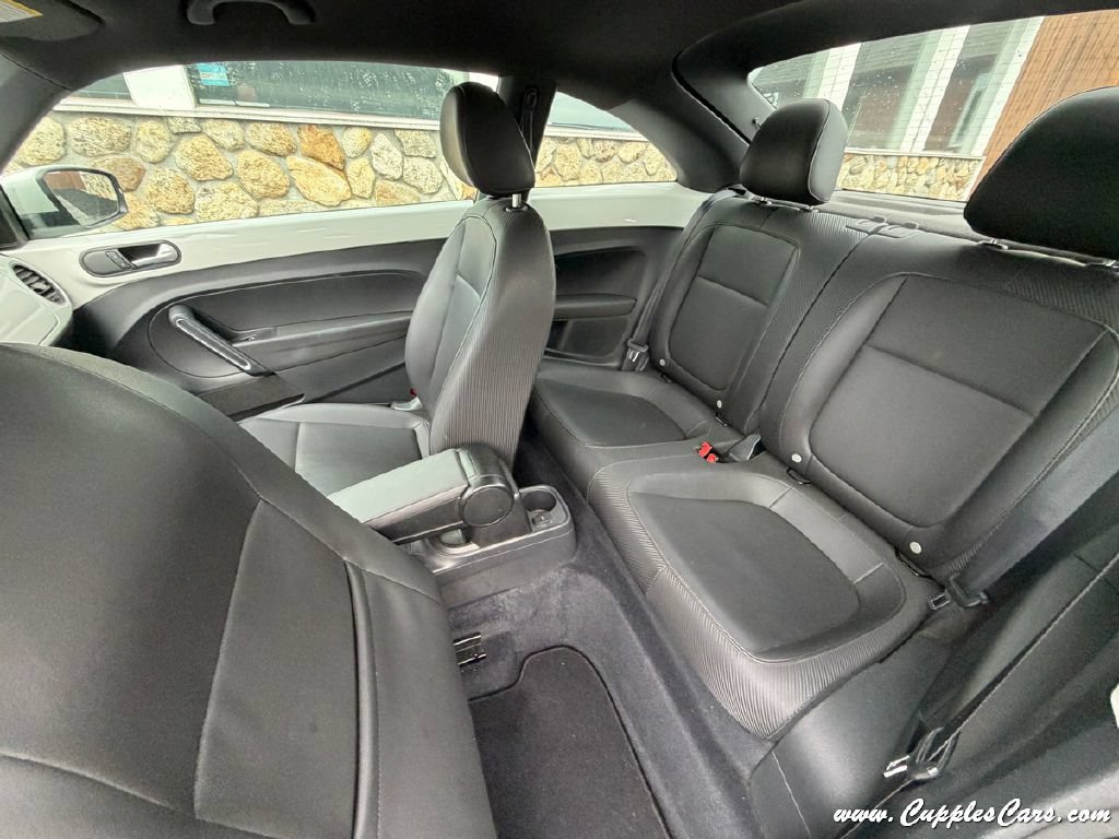Used 2013 Volkswagen Beetle 2.5 FWD image 22