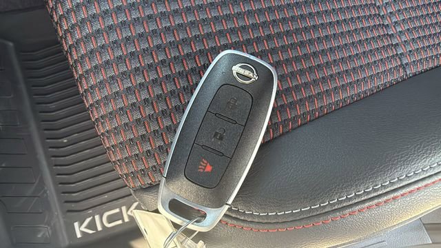 New 2025 Nissan Kicks SR image 29