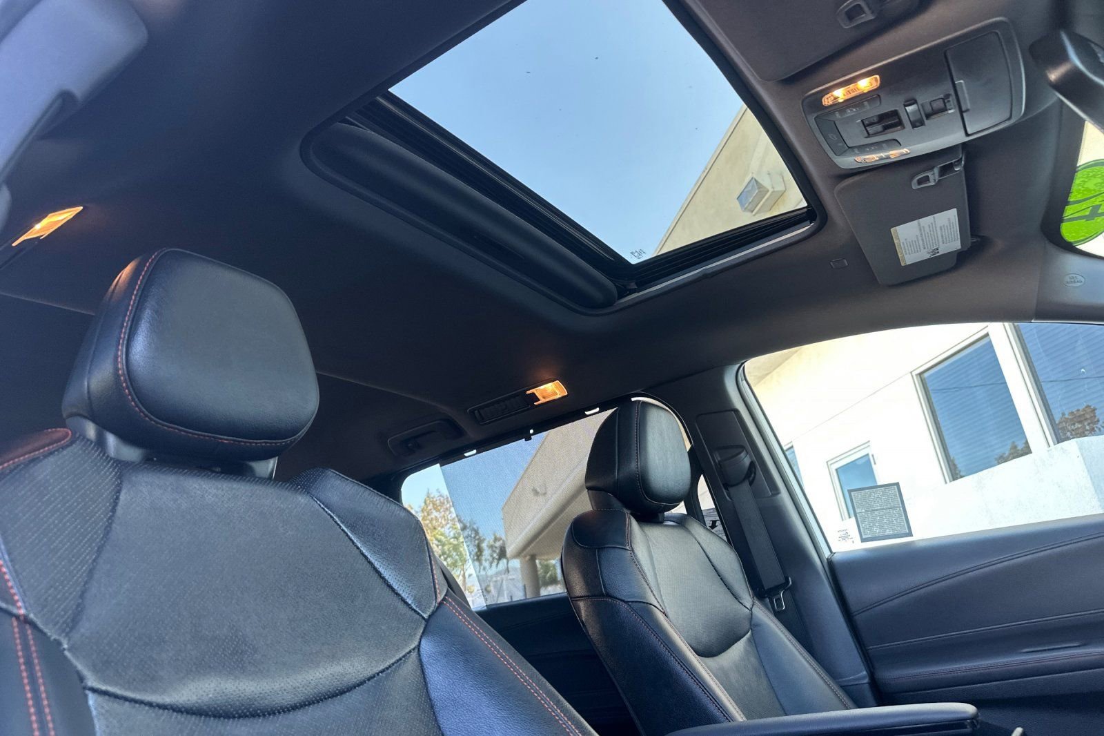 Used 2024 Toyota Sienna XSE w/ XSE Premium Package image 18